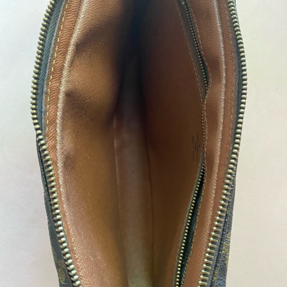 Louis Vuitton Bag - Picture 7 of 12